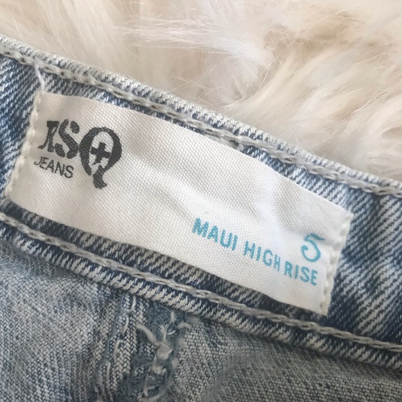 High Rise Shorts ✨ - Picture 3 of 3